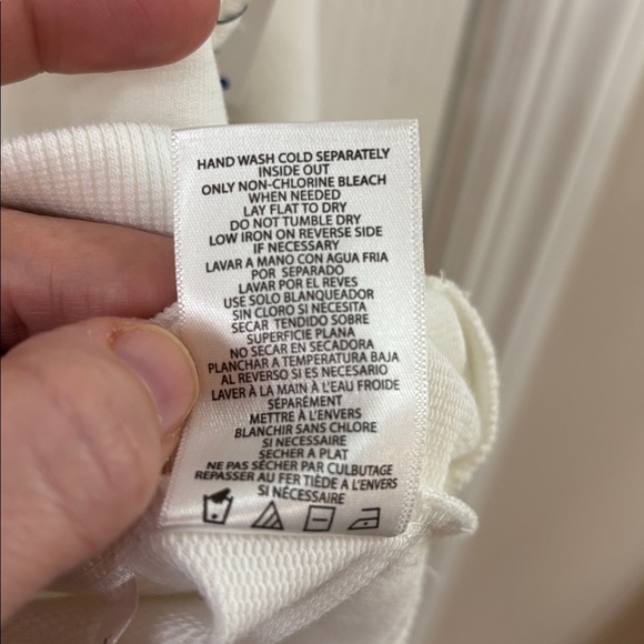 NWT Karl Lagerfeld Paris Long Sleeve High Low White Cat Top Sweatshirt Large - Picture 9 of 9